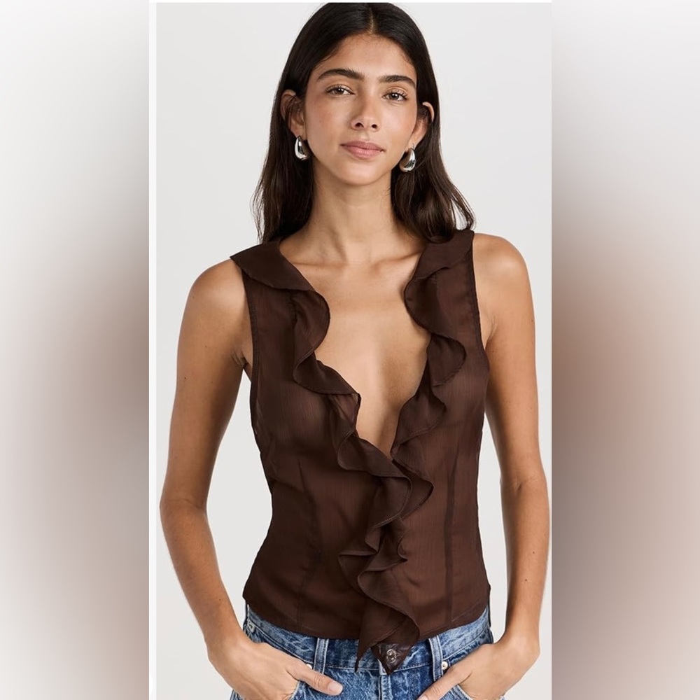 NWT Lionness Rose Ruffle Top